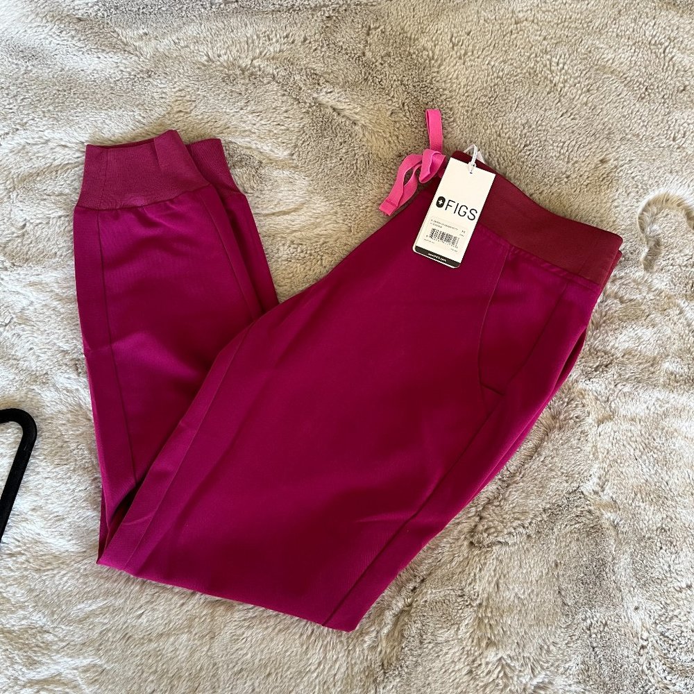 Figs XSP Zamora magenta scrub bottom